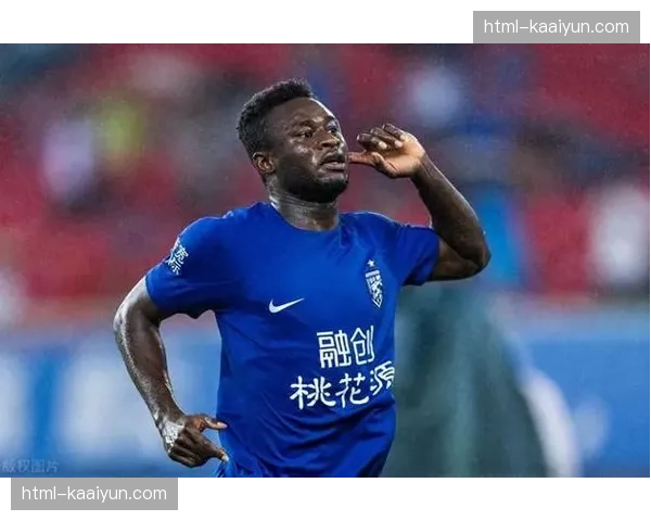 三镇防线调整见效，亚姆卡姆复出提升后场稳定性